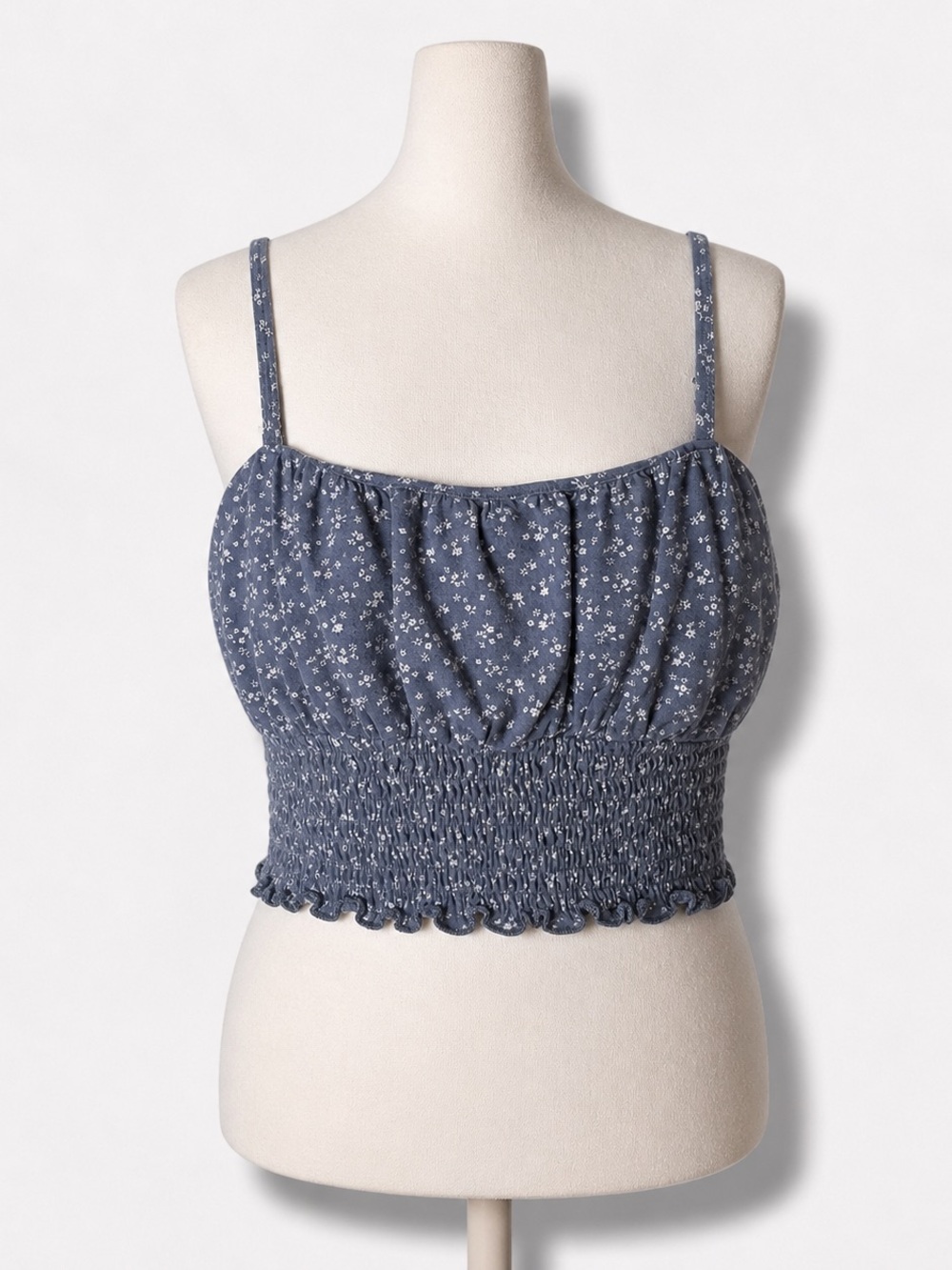 Hollister Crop Camisole Women’s Size Large Slate Gray Floral Smocked Ruffled